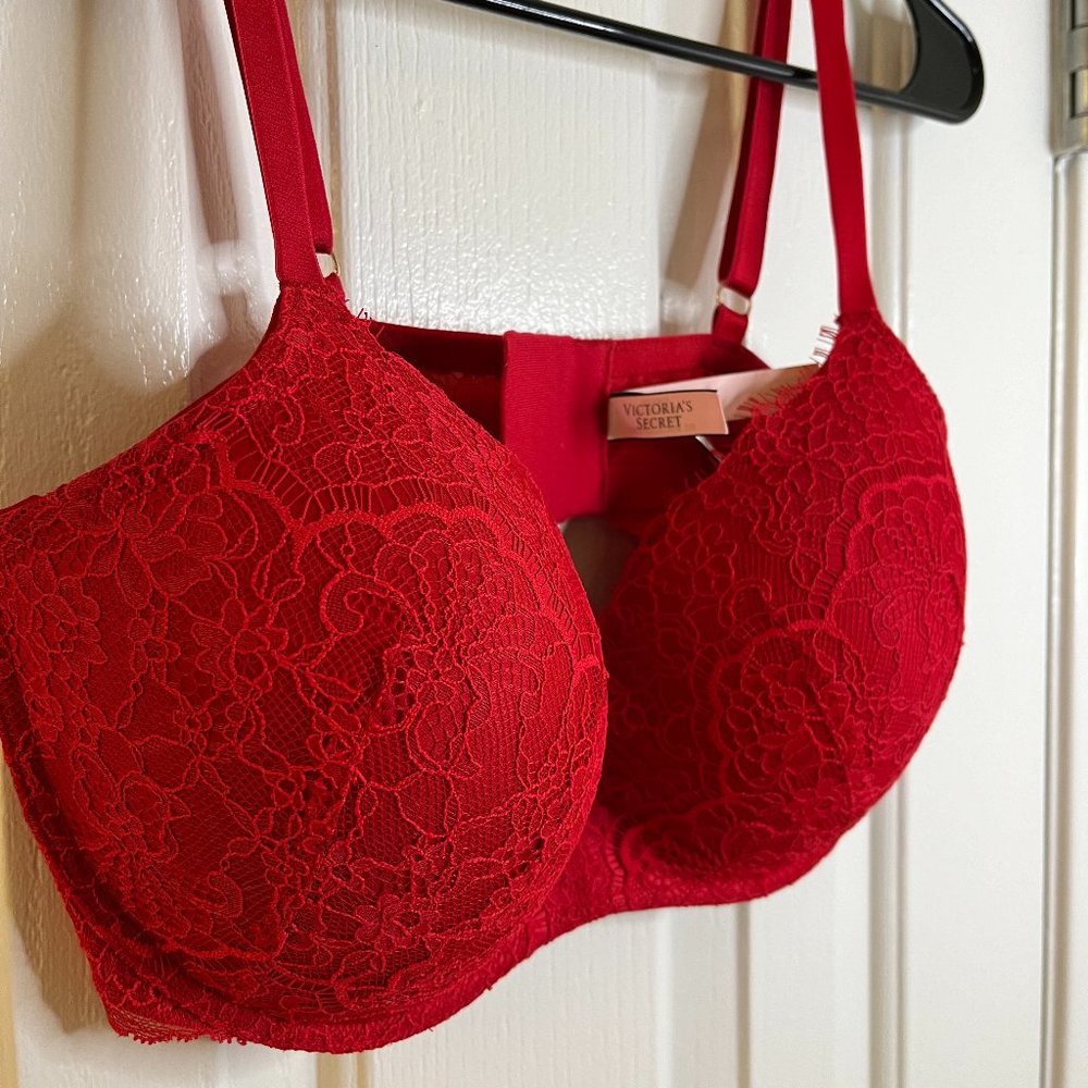 Victoria's Secret Dream Angels Padded No-Wire Bra NWOT - Picture 2 of 9